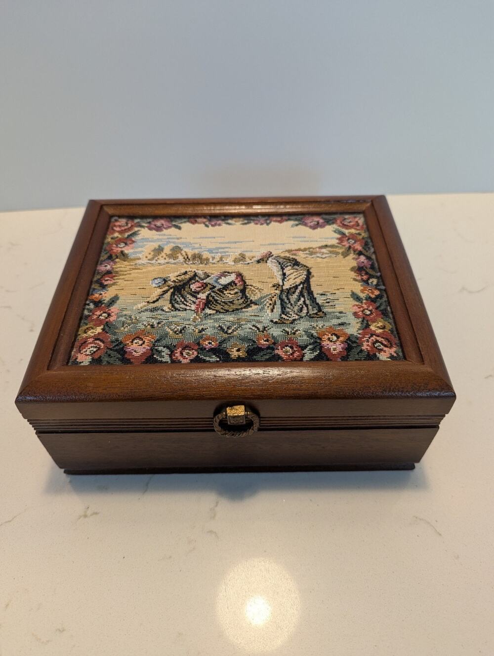 Vtg Wooden Jewelry Box Needlepoint Tapestry Florals African Ethnicity
